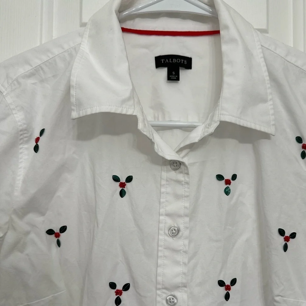 Talbots Women’s Button Down Shirt Small Sequin Holly Berry White Cotton Blouse - Picture 3 of 11